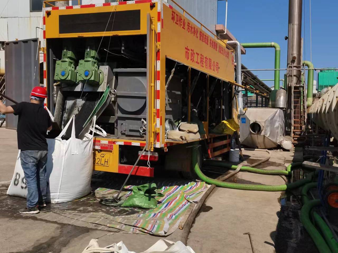 诸城淤泥压干处理